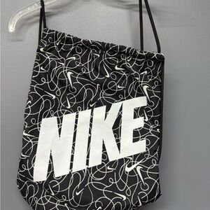 Nike Black and White Graphic Drawstring Bag